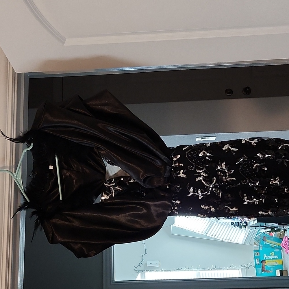 Beautiful black and silver detailed dress. Size Medium